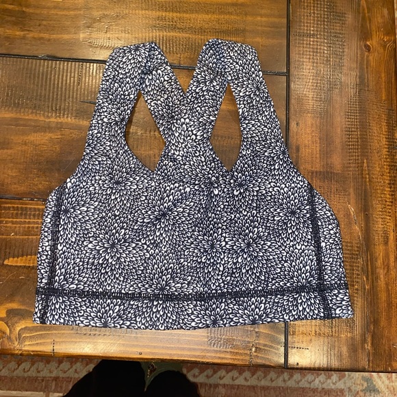 Lululemon sports bra - Picture 2 of 2